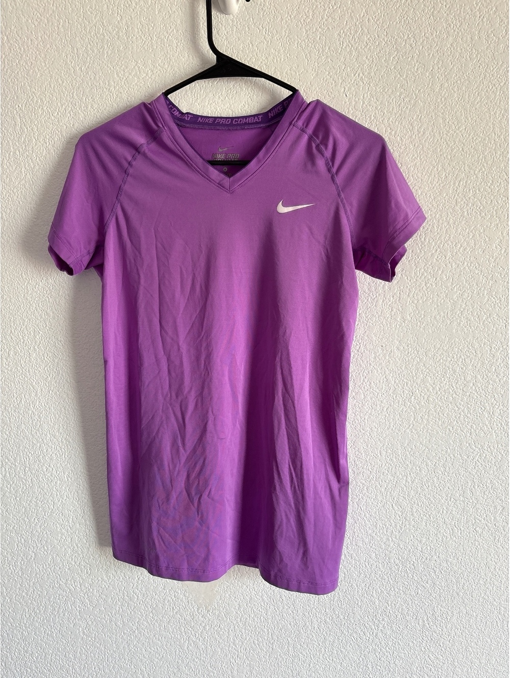 Nike Pro Combat Dri-FIT Purple Short Sleeve Athletic Shirt Medium